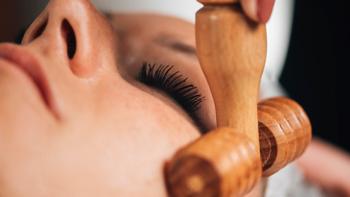 Sesión de Maderoterapia Facial en ZAZU