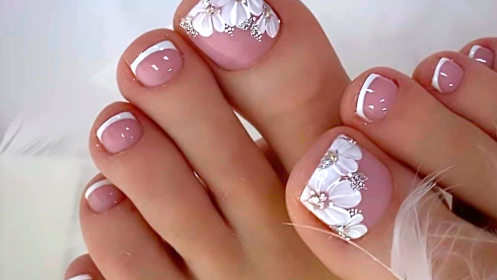  Pedicura Completa con Esmaltado Semipermanente